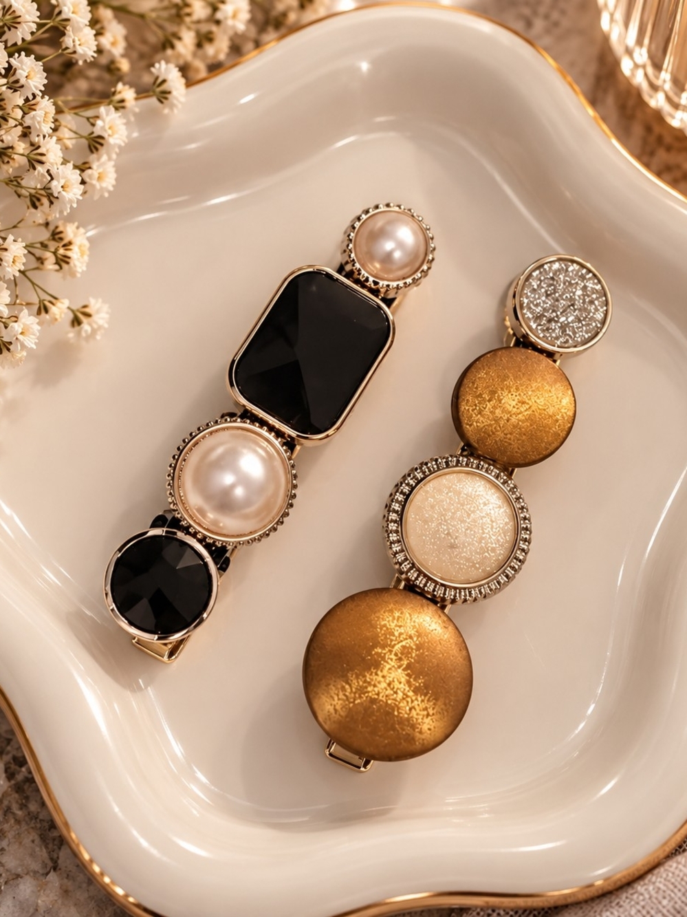 Elegant Gold and Black Statement Hair Clips with Pearl Accents Set New
